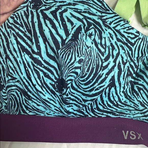 VSX Sport Victoria Secret Racerback Padded Sports Bra 32B Blue Zebra Print - Picture 3 of 9